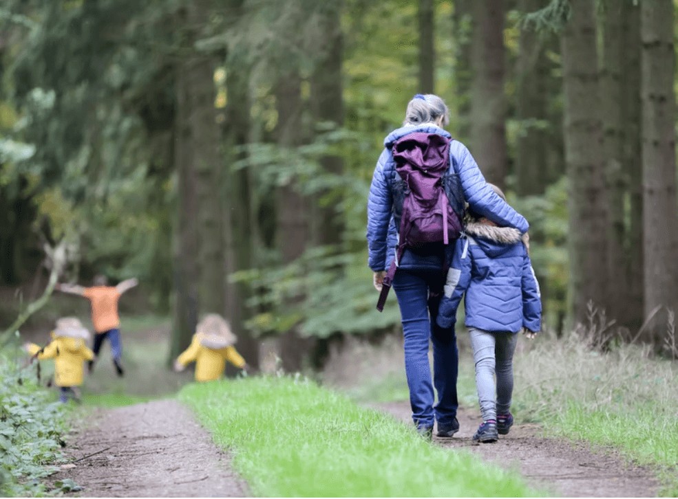 How to Remove a Photobomber from your Family Photos