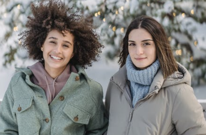 10 Ideas para fotos de Navidad con tu mejor amiga