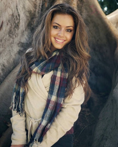 change hair color - brunette woman in scarf before