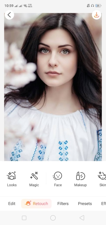 AirBrush Face Fix App Screenshot EN - girl with flowers