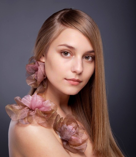 face swap - blond girl with flowers after