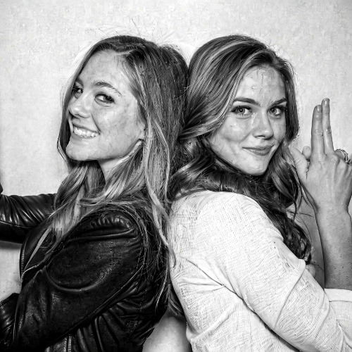 Photo Booth effect - poses The Charlie’s Angels Stance